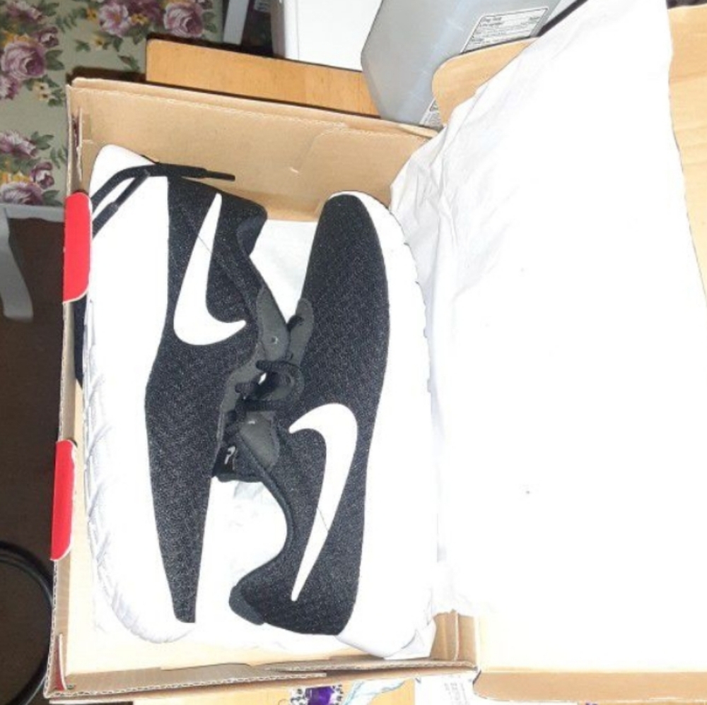 Brand new Nikes size 13y